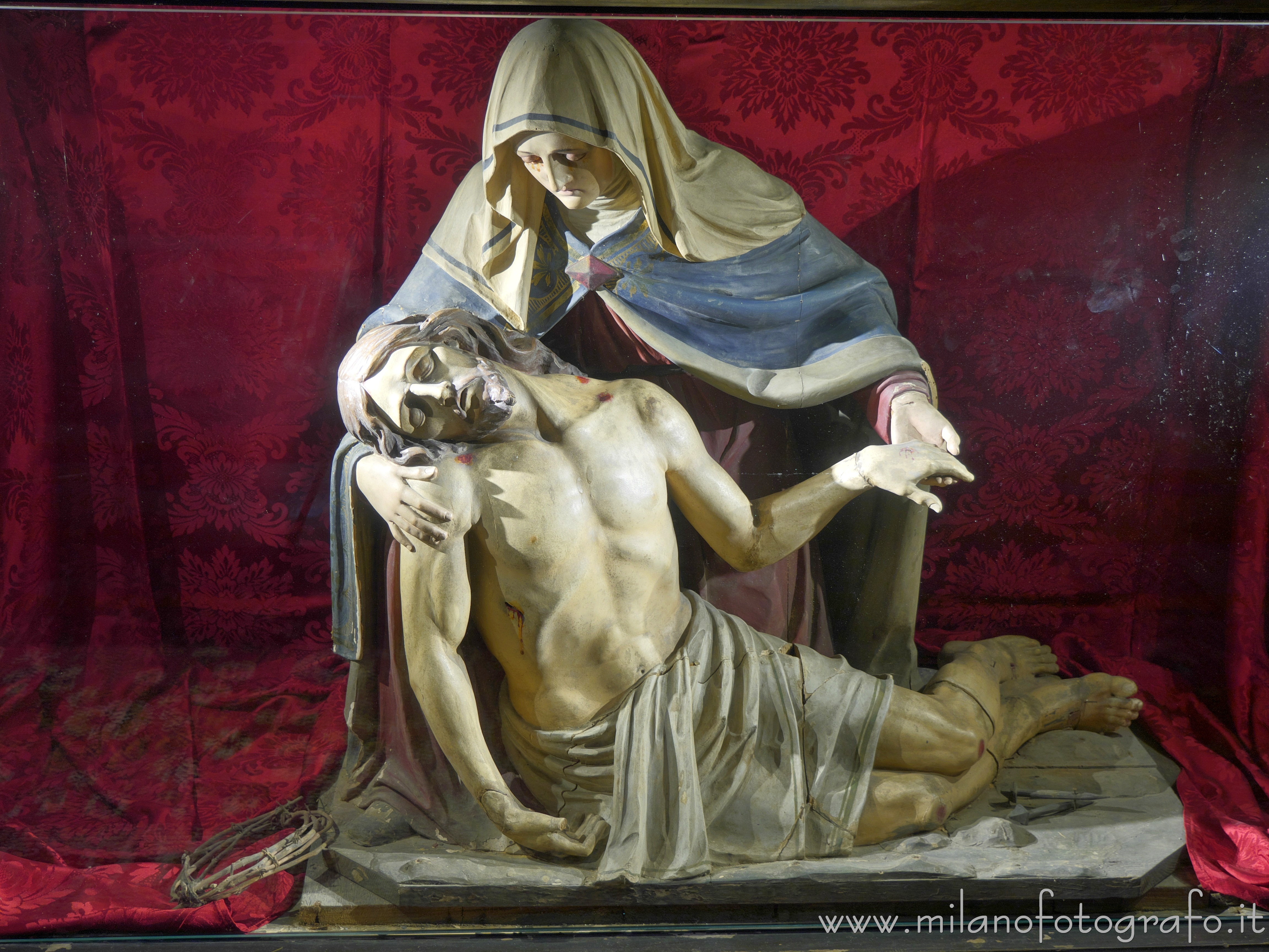 Montefiore Conca (Rimini, Italy) - Pietà sculptural group in the Church of St. Paul - Full resolution picture